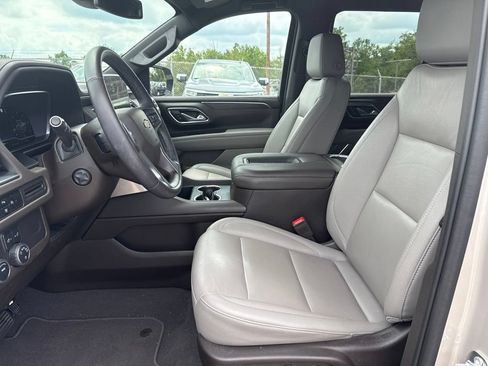 Used 2023 Chevrolet Tahoe LT w/ Luxury Package AWD/4WD image 9