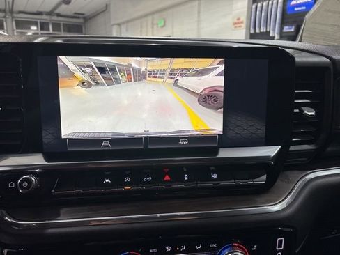 Used 2024 GMC Sierra 1500 SLT image 24