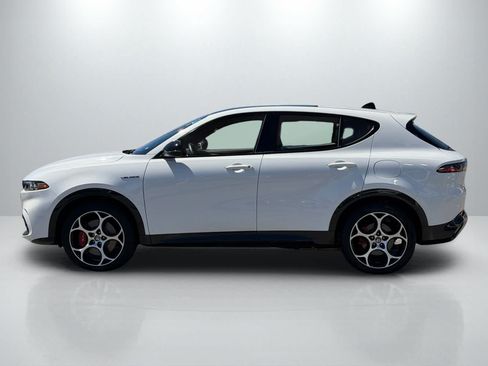 Used 2024 Alfa Romeo Tonale Veloce AWD/4WD image 2