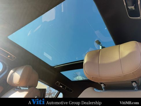 Used 2025 Land Rover Range Rover Long Wheelbase Autobiography image 19