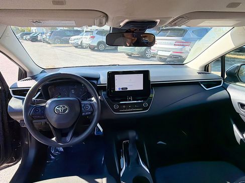 Used 2024 Toyota Corolla LE image 17