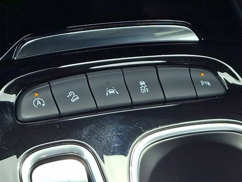 Used 2023 Buick Envision Preferred AWD/4WD image 17
