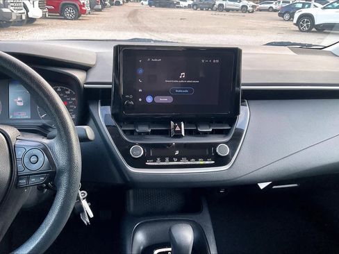Used 2023 Toyota Corolla LE image 7