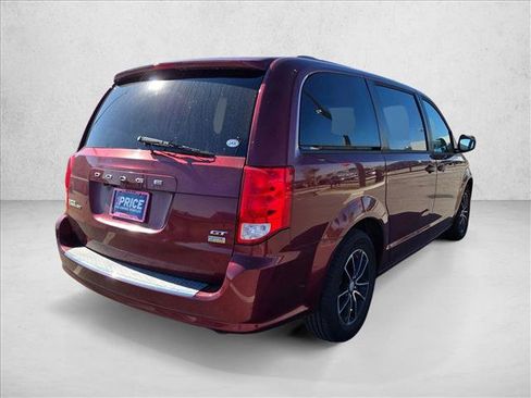 Used 2018 Dodge Grand Caravan GT image 5