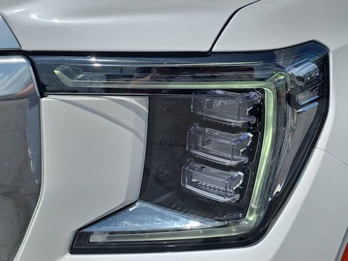Certified 2023 GMC Yukon Denali AWD/4WD image 34