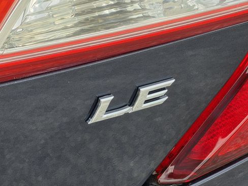 Used 2014 Toyota Camry LE FWD image 23