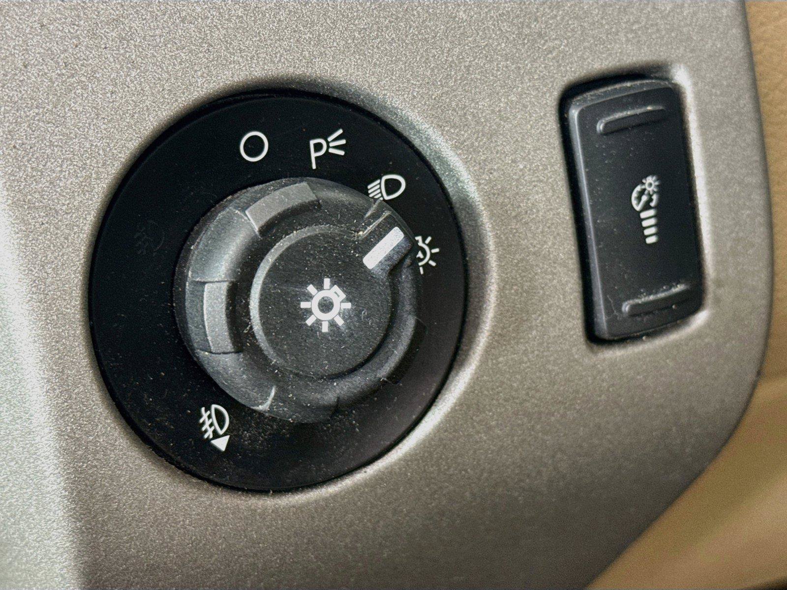Used 2013 Ford F350 Lariat w/ Lariat Interior Pkg AWD/4WD image 13