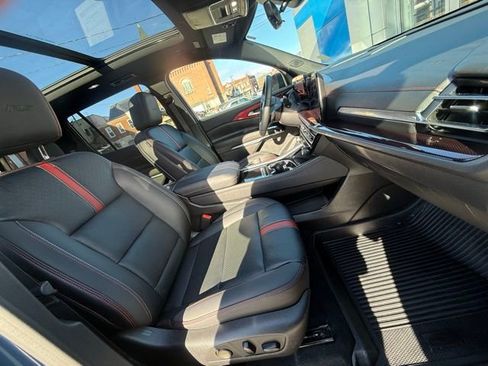 Used 2025 Chevrolet Traverse RS w/ LPO, Floor Liner Package image 22