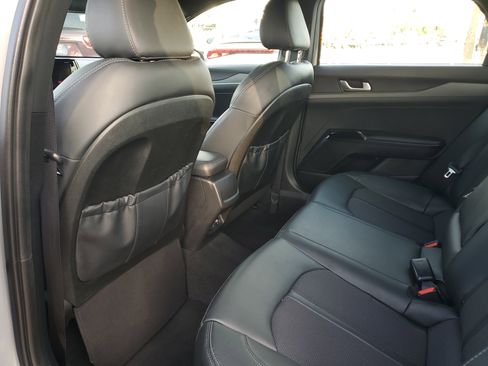 Used 2023 Kia K5 GT-Line image 10