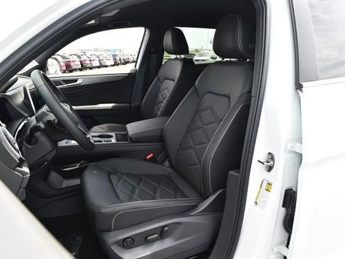 New 2026 Volkswagen Atlas Cross Sport SE AWD/4WD image 18