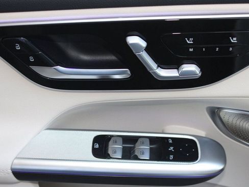 New 2026 Mercedes-Benz GLC 300 image 13