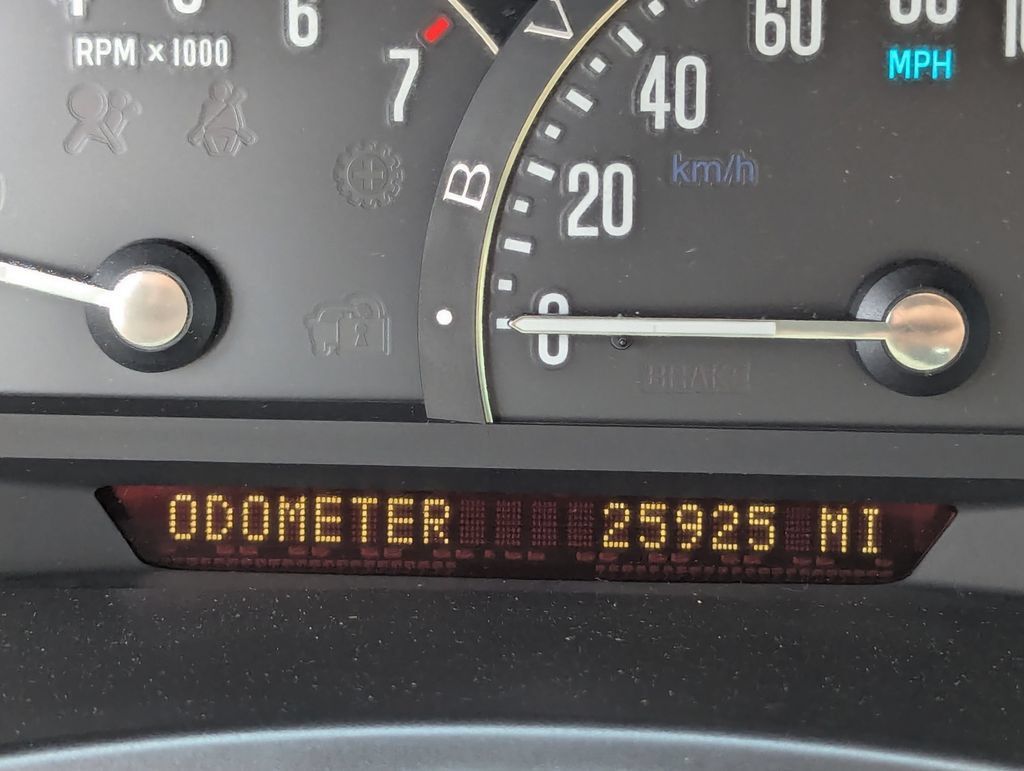 Used 2006 Cadillac XLR RWD image 20