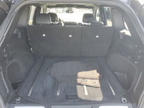 Used 2017 Jeep Grand Cherokee Limited AWD/4WD image 8
