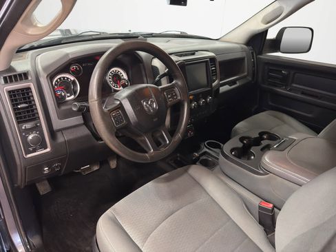 Used 2016 RAM 2500 Tradesman w/ Chrome Appearance Group image 15