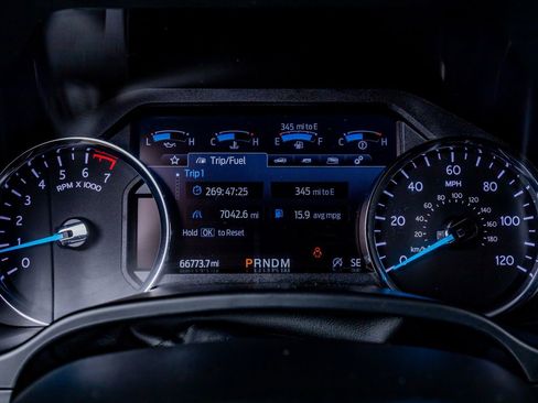 Used 2021 Ford Expedition Max Limited image 16