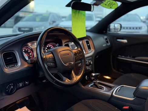 Used 2023 Dodge Charger SXT RWD image 10