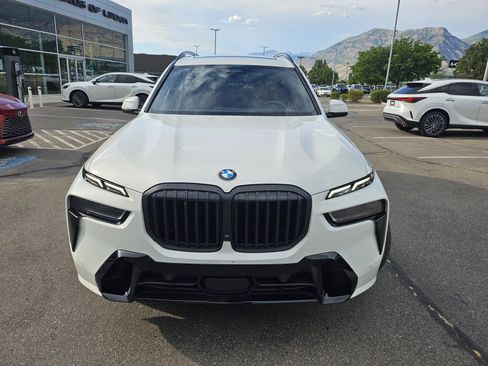 Used 2023 BMW X7 xDrive40i w/ M Sport Package AWD/4WD image 2
