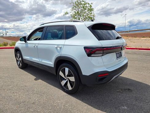 Used 2025 Volkswagen Taos S AWD/4WD image 5