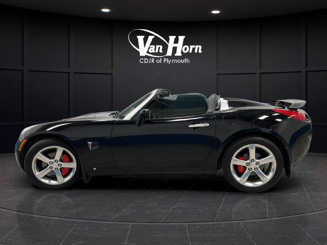 Used 2006 Pontiac Solstice Convertible w/ Premium Package RWD image 4