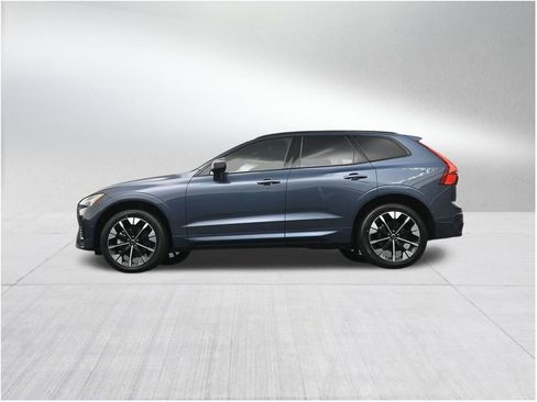 New 2026 Volvo XC60 B5 Plus w/ Protection Package Premier AWD/4WD image 24