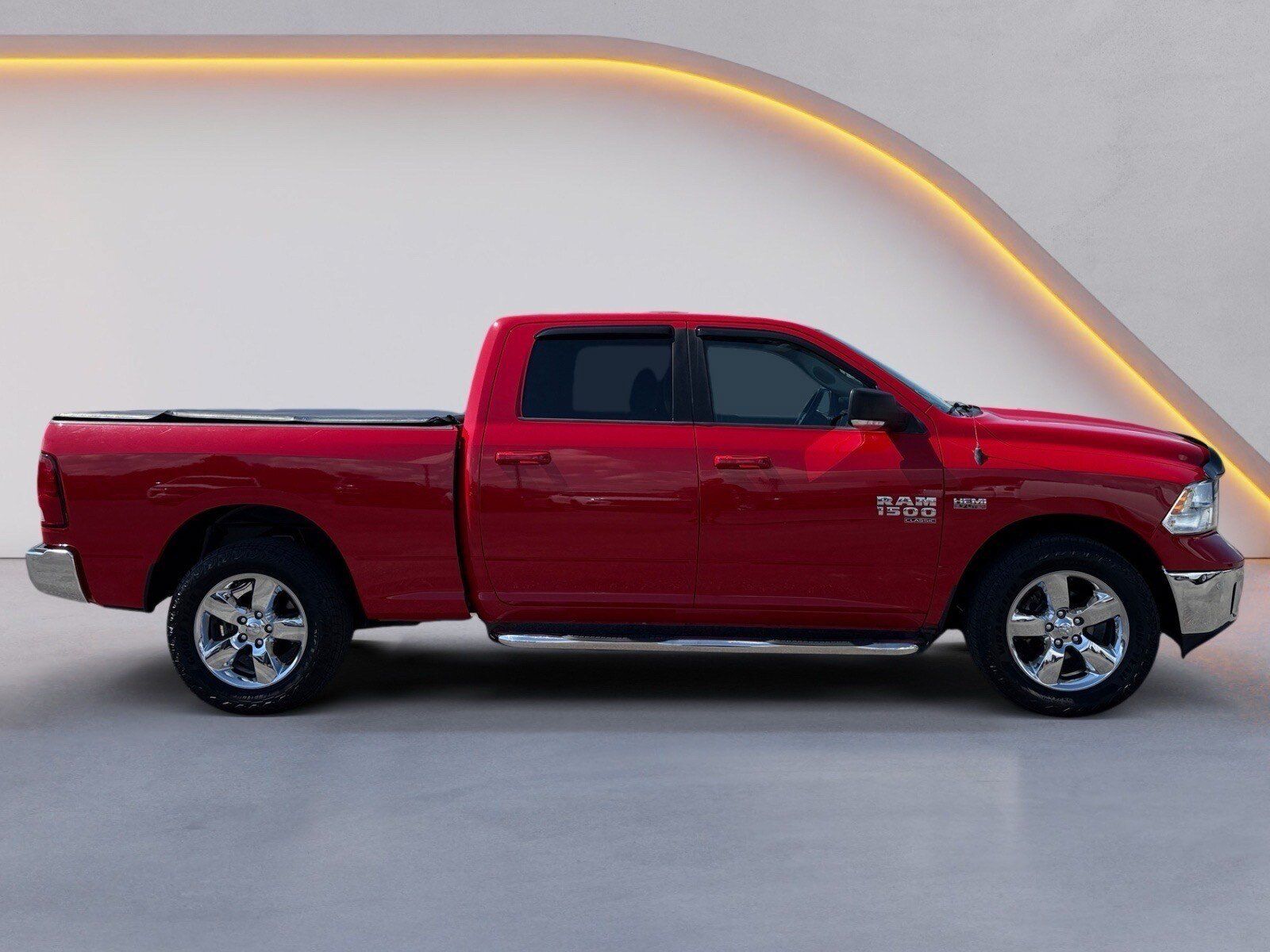 Used 2019 RAM 1500 Big Horn AWD/4WD image 2
