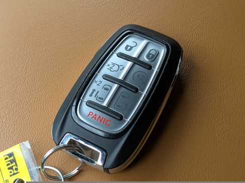 Used 2021 Chrysler Pacifica Pinnacle image 29