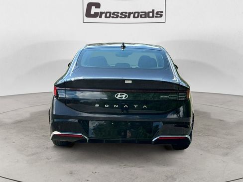 Used 2025 Hyundai Sonata SEL FWD image 4