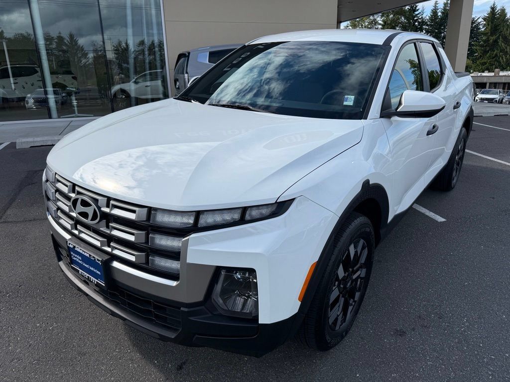 Certified 2025 Hyundai Santa Cruz SE FWD image 9
