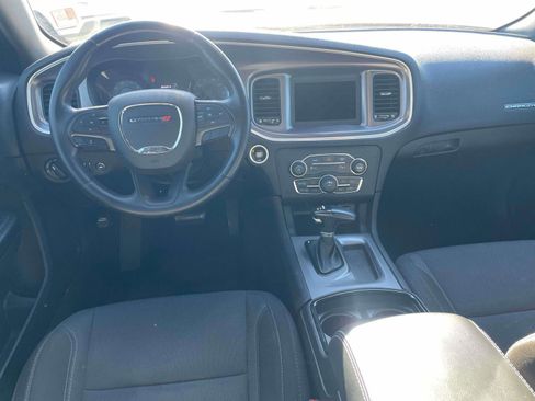 Used 2019 Dodge Charger SXT w/ Blacktop Package image 7