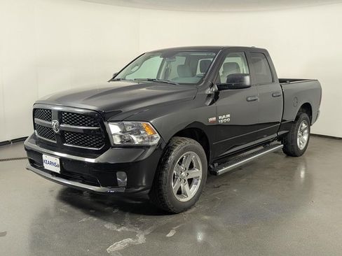 Used 2017 RAM 1500 Express w/ Express Value Package image 4