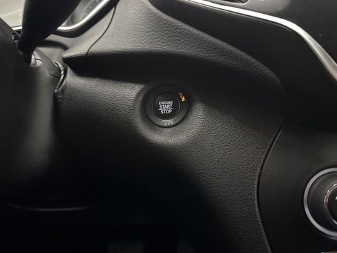 Used 2021 Jeep Cherokee Latitude Plus image 15