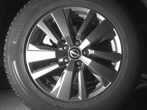 Used 2025 Nissan Pathfinder SV FWD image 15