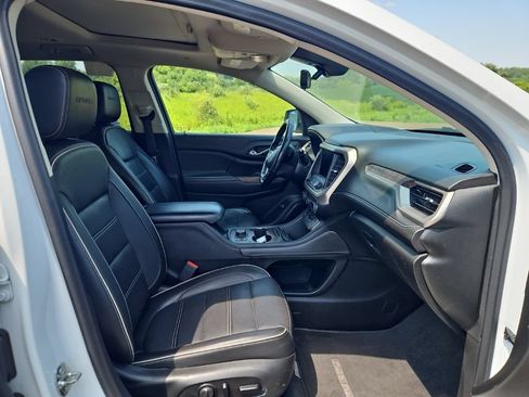 Used 2020 GMC Acadia Denali w/ GMC Pro Grade Package AWD/4WD image 4