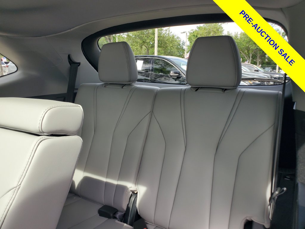 Certified 2024 Acura MDX w/ Technology Package FWD image 14