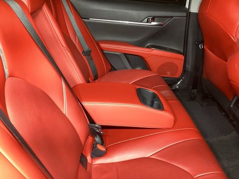 Used 2022 Toyota Camry XSE image 5