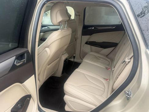 Used 2017 Lincoln MKC Premiere image 30