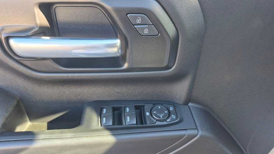 Used 2026 Chevrolet Silverado 1500 Custom Trail Boss AWD/4WD image 13