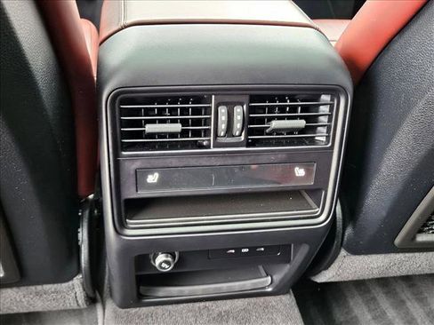 Used 2024 Porsche Cayenne S AWD/4WD image 19