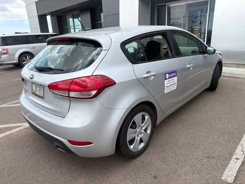 Used 2016 Kia Forte LX FWD image 3
