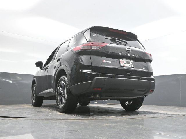 Used 2025 Nissan Rogue SV AWD/4WD image 48