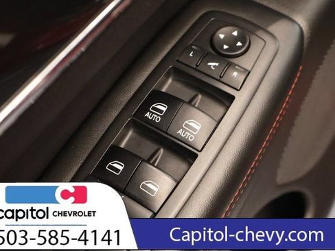 Used 2018 Jeep Grand Cherokee Trailhawk w/ Trailhawk Luxury Group AWD/4WD image 12