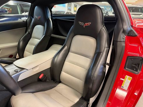Used 2007 Chevrolet Corvette Coupe w/ Preferred Equipment Group RWD image 29