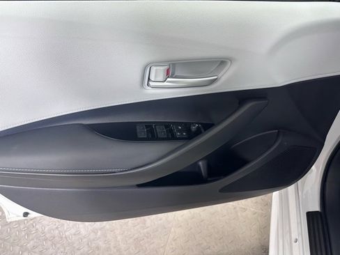 Used 2023 Toyota Corolla SE image 18