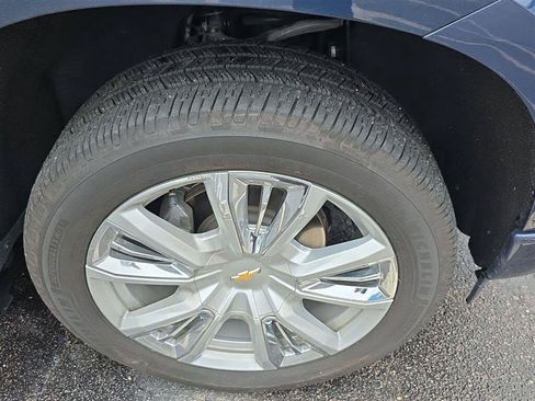 Used 2022 Chevrolet Silverado 1500 High Country w/ High Country Premium Package AWD/4WD image 7