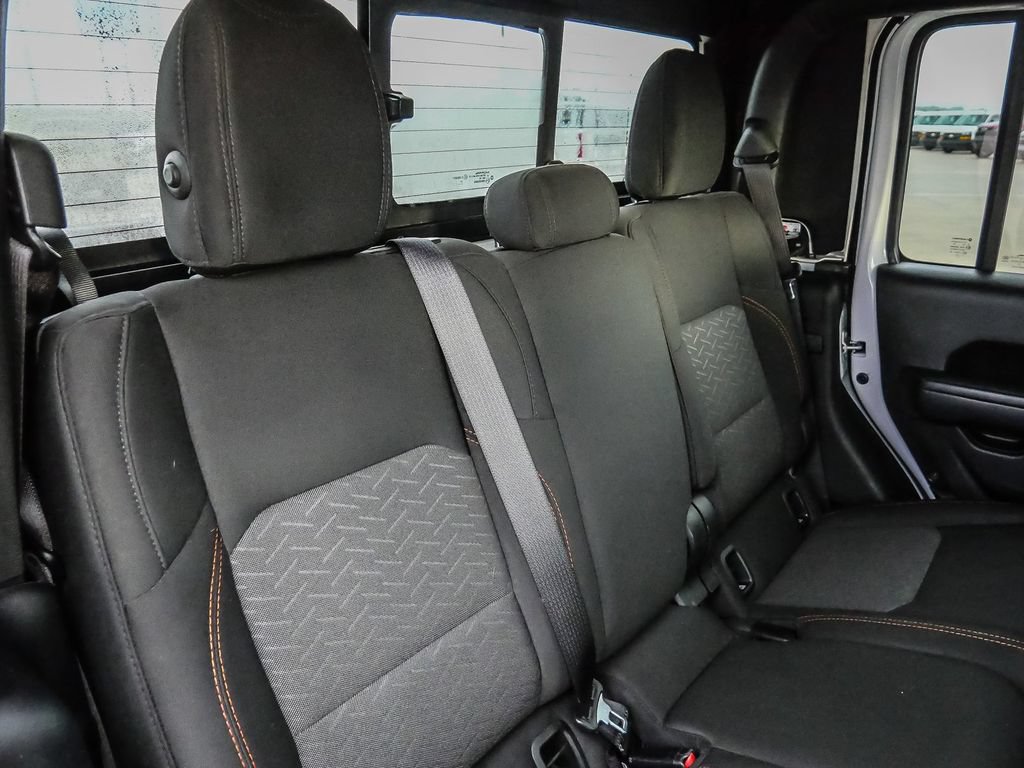 Used 2021 Jeep Gladiator Mojave AWD/4WD image 27