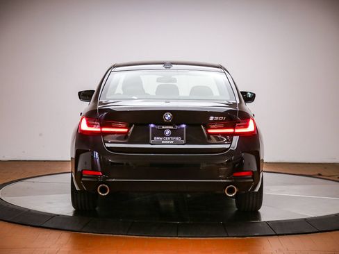 Used 2023 BMW 330i Sedan w/ Premium Package RWD image 3