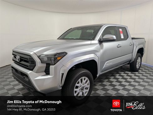 Used 2026 Toyota Tacoma SR5 image 1
