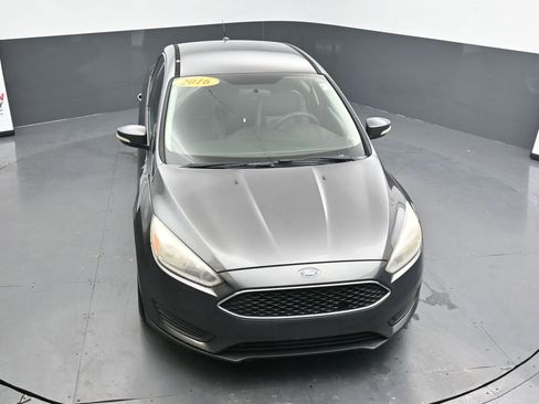 Used 2016 Ford Focus SE w/ Reverse Sensing Package image 30