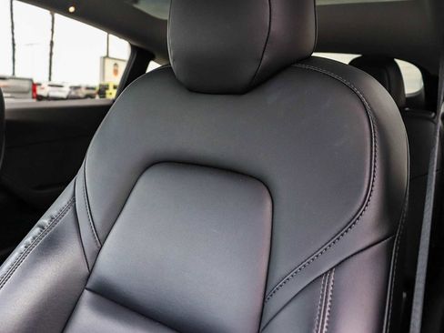 Used 2020 Tesla Model Y Long Range image 24