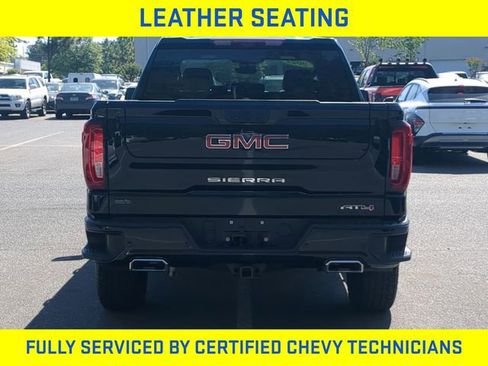 Used 2022 GMC Sierra 1500 AT4 w/ Technology Package AWD/4WD image 8